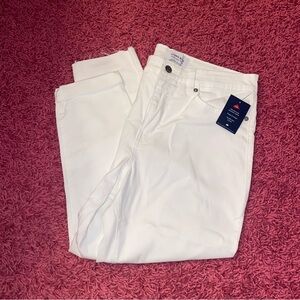 New Crown & Ivy White Skinny Jeans